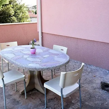 Guest house Benjamin Mimice